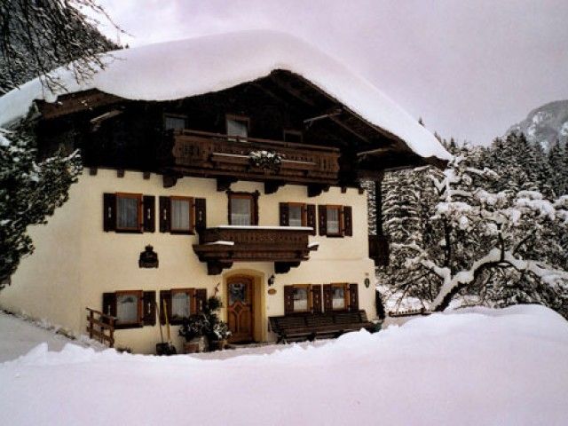 Haus Unteregg in Lofer im Winter