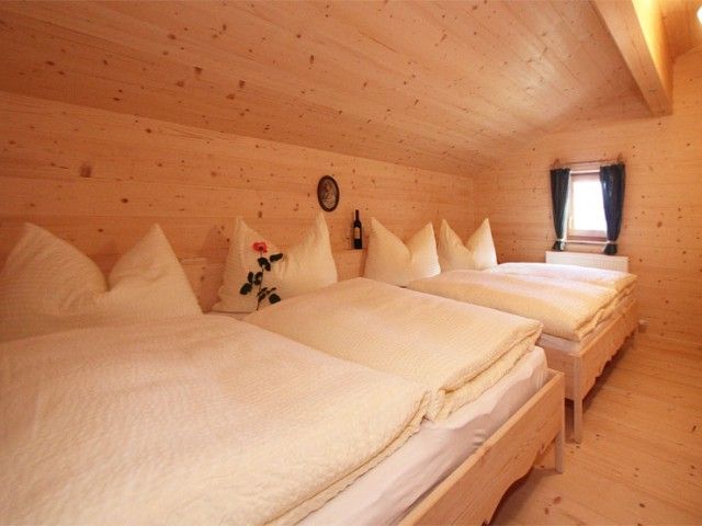 Doppelbett-Schlafzimmer-Uhlinger